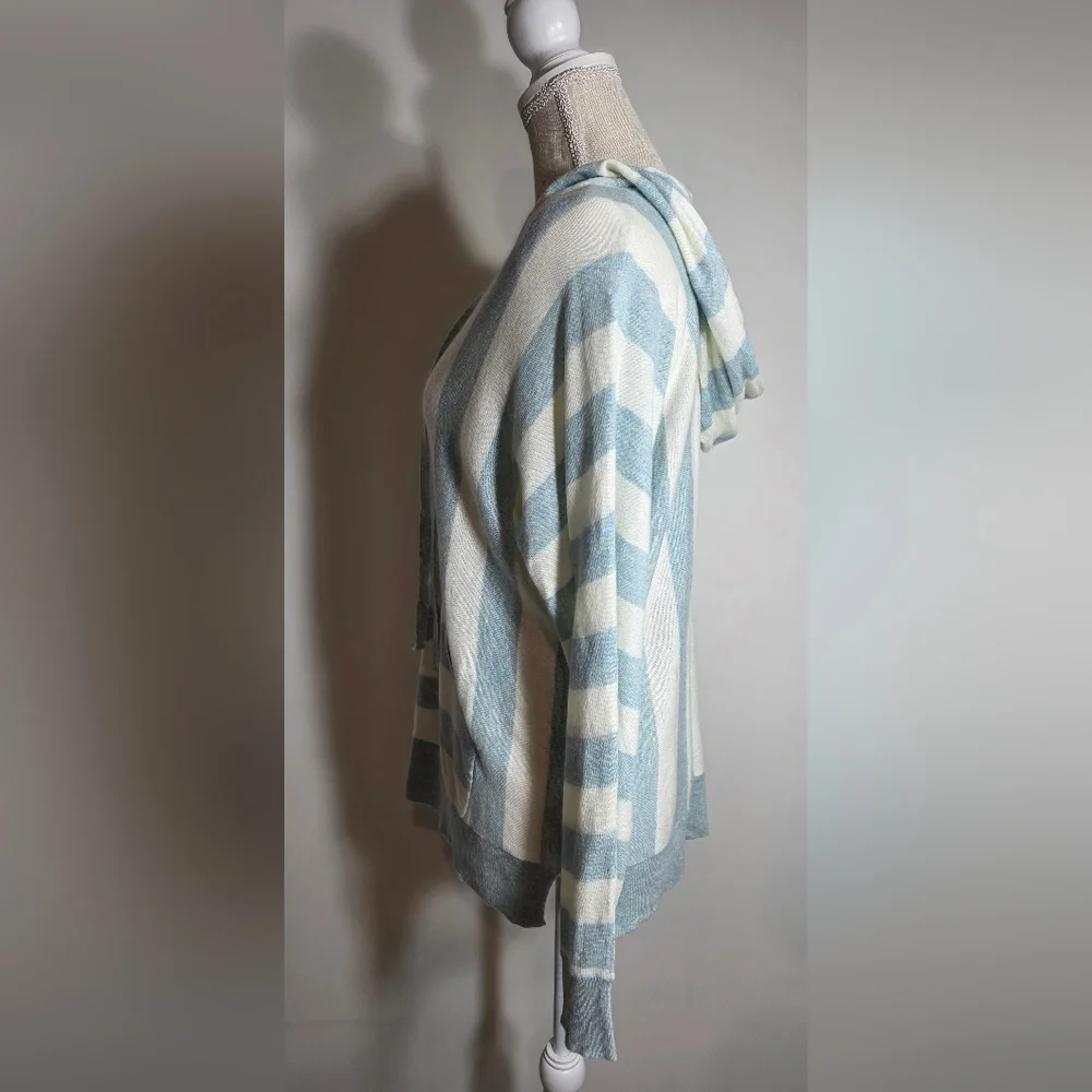 NWT Hem & Thread Blue and Cream Knit Summer Beachwear Hoodie size M - Picture 7 of 12